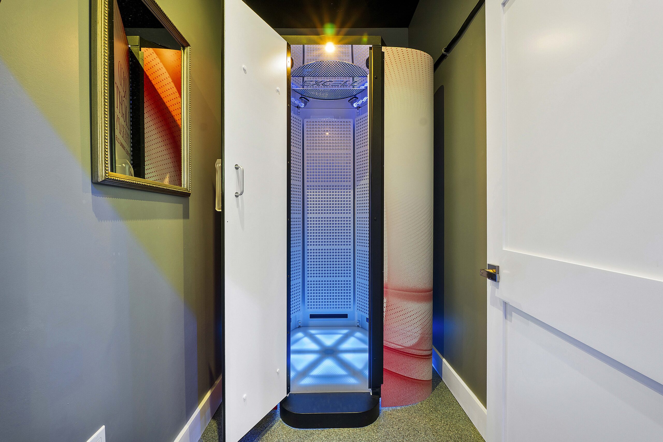 Red Light Therapy booth at Boca Tanning Club's Boynton Beach salon