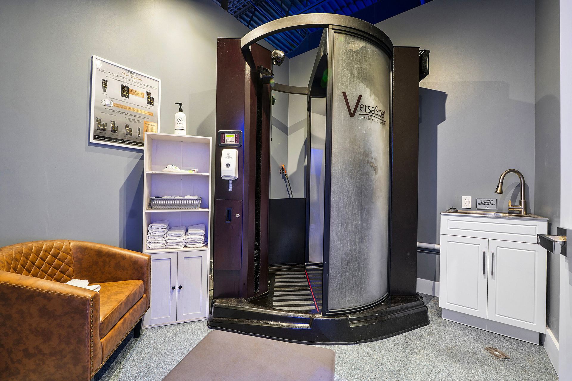 VersaSpa spray tan booth at Boca Tanning Club's Boynton Beach salon