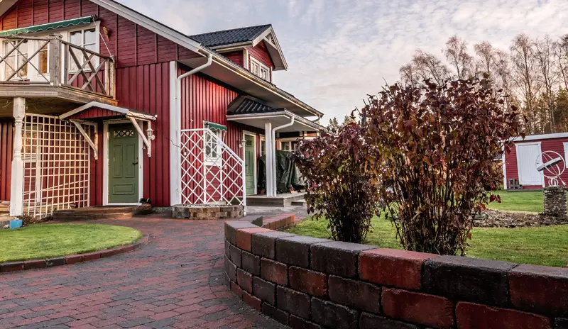 Wholesalers and property locators