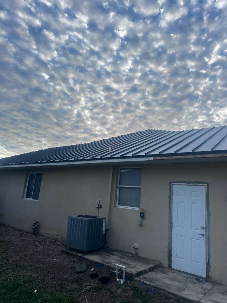 Standing Seam Metal Roof — Reliable Roofing FL